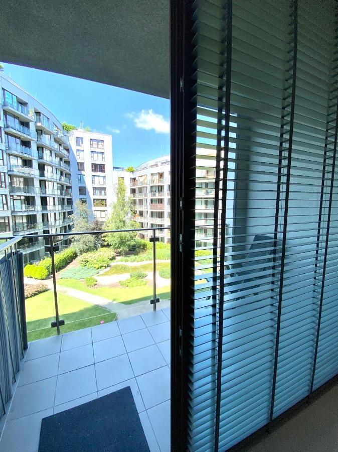 Studio Flat Triton Park Varsóvia Exterior foto